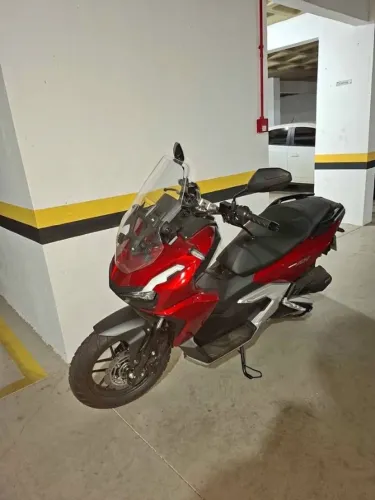 Honda Adv 160 2025 baixo km