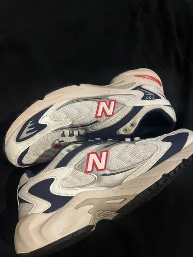 Tenis