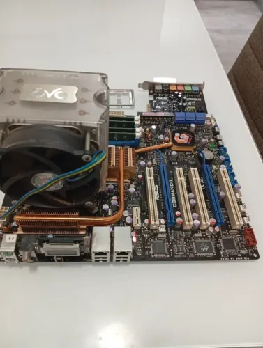 KIT PLACA MÃE AZUS COMMANDO + PROCESSADOR 6600 QUAD CORE + 8GB RAM KINGSTON