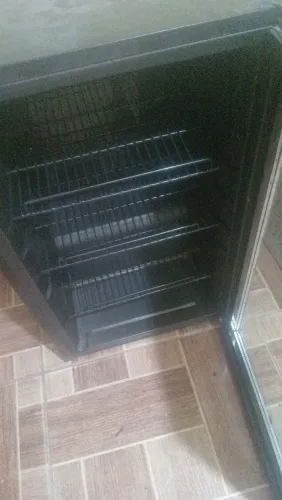 Frigobar 420 litros 180,6 centímetros novo com pequenas avarias