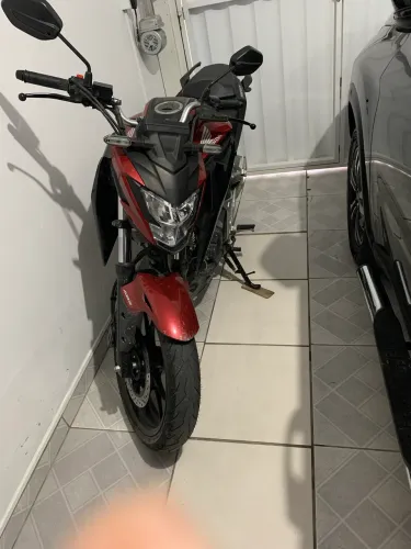 Vendendo moto cb 300f