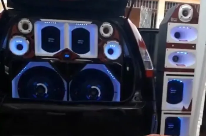 Som automotivo