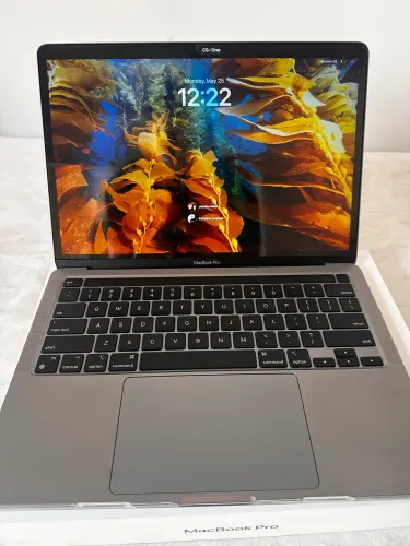 MacBook Pro 13 Touch Bar - Cinza Espacial | 8GB RAM | 256GB SSD