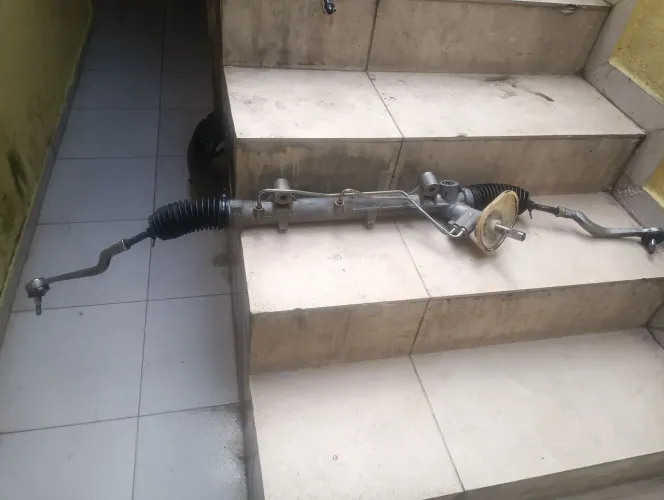 Caixa de direção Sandero e logan