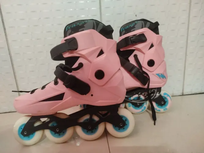 Patins traxart pouco tempo de uso 