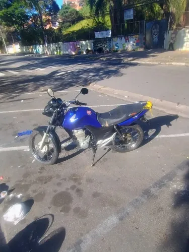 Moto Honda Titan 150cc es personalizada