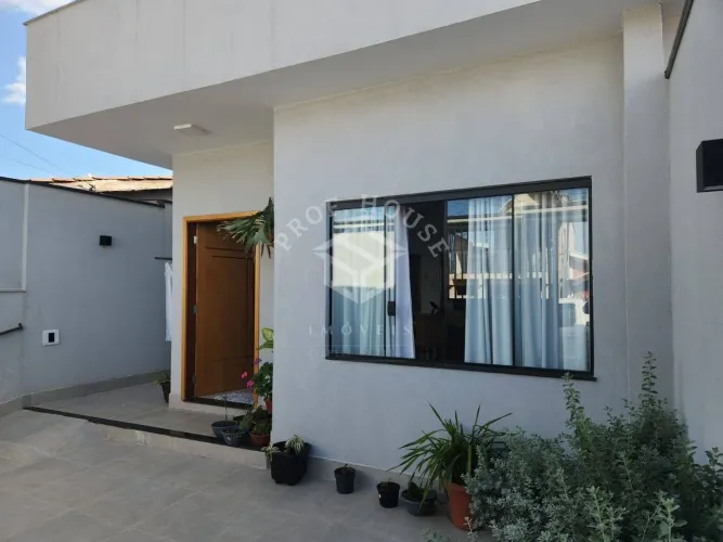Imóvel à venda com duas casas no Jardim Ouro Verde em Limeira-SP