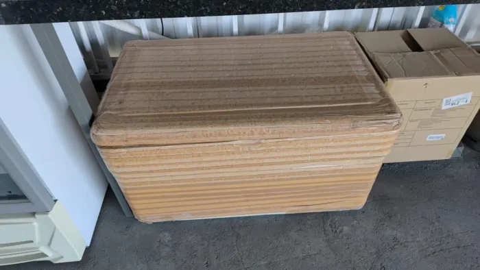 Caixa de isopor gigante 170L