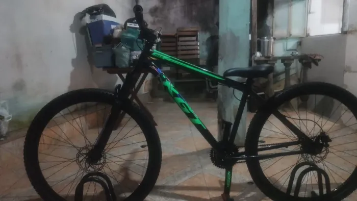 Bicicleta KGT aro 29 com freio hidráulico MT 200 v1