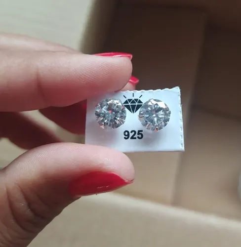 Brinco de prata ponto de luz zircônia grande 8mm
