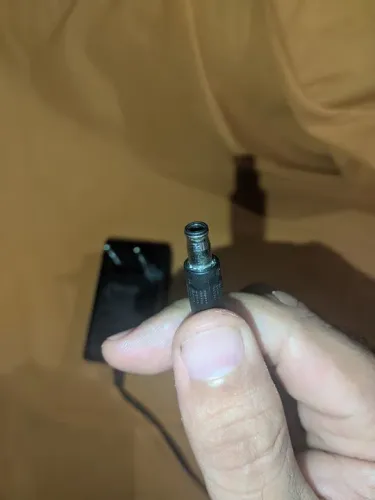 Fonte CC saída 12V; 2,33A para Monitor, Modem (original SKY)