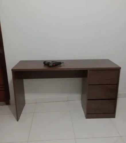 Escrivaninha Simples 3 Gavetas