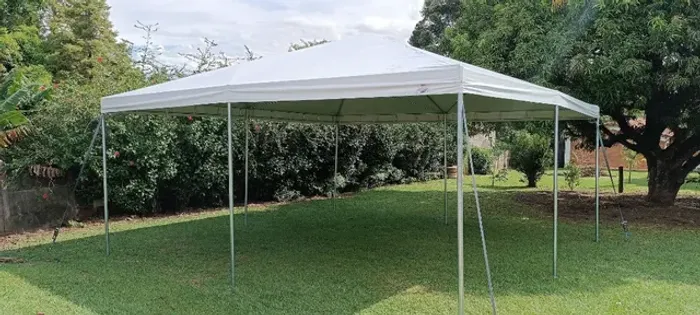 Tenda Piramidal 8x8m Anti-chama Caiu o Preço