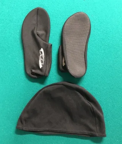 Meia num 35  e touca para hidroginastica em santa cruz do sul