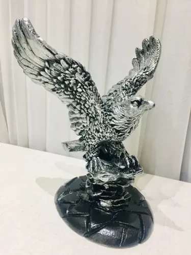 Águia Dourada Enfeite Pra Sala Decoração Estante Escritorio