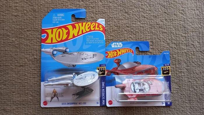 Hot wheels temáticos star wars e star trek