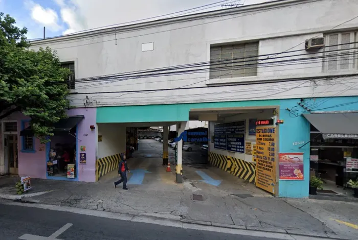 Galpão com 1.180 m2 terreno de 1.600 m2 frente de 20,20 metros próximo Sub-Prefeitura da L