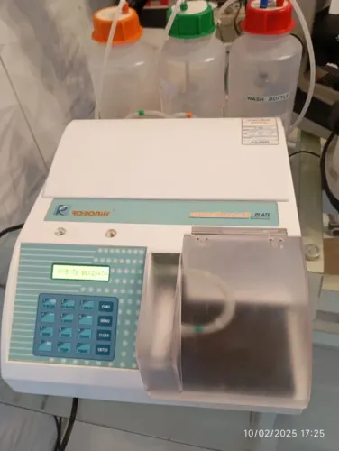 Lavadora Automatica  ROBONIK de Micro placas ELISA 