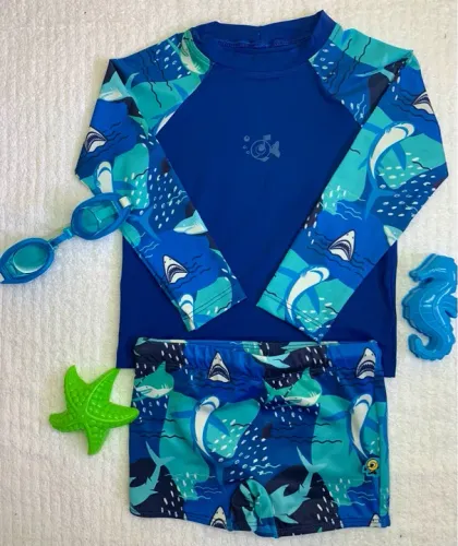 Conjunto de roupa de praia para menino - Tubarão