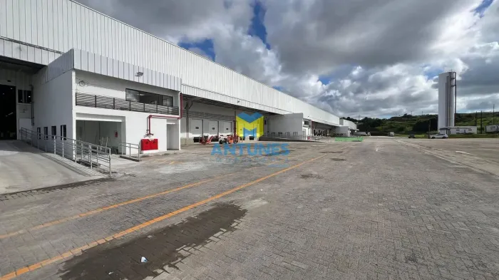 Alugue no CONDOMINIO LOGISTICO, galpão de 11952m² com docas . Cabo de Santo Agostinho (SUA