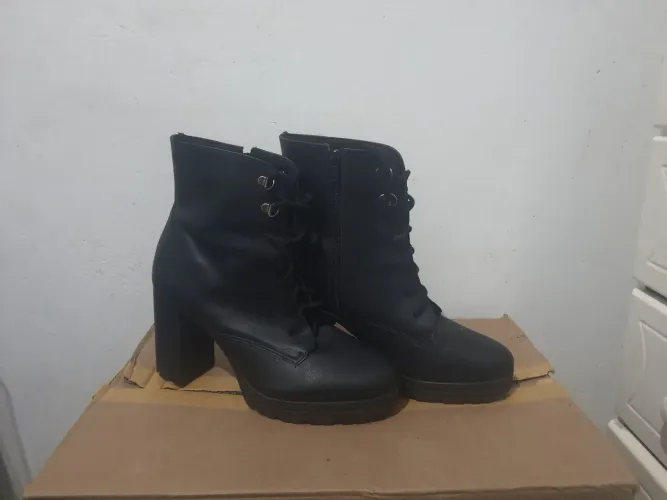 Bota Feminina preta santinatto N°39