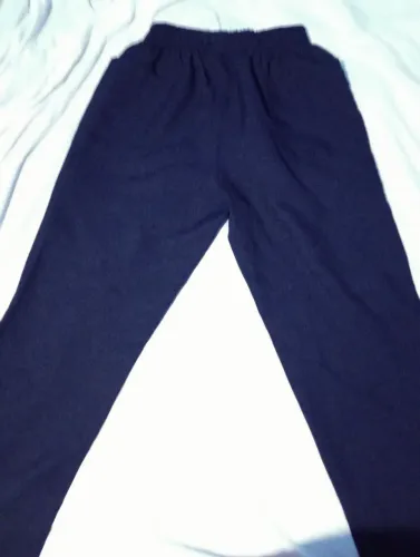 Calça preta comum ( poliéster) Tamanho 40, Combina com vários estilos de roupa bonita 