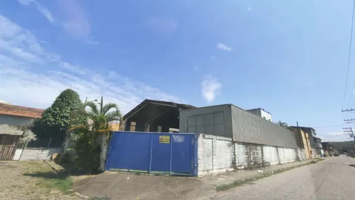 Vendo ou Alugo Base Completa, Engenho da Praia - Macaé - RJ