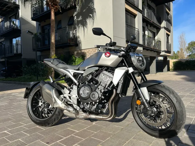Cb 1000r Prata 2023 IMPECÁVEL 