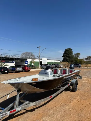 Lancha levefort Apolus tr clx pronta-entrega (financiamos em até 48x)