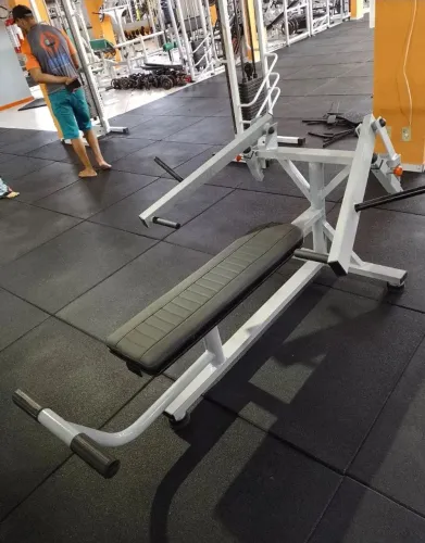 Venda de equipamentos de academia 