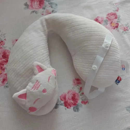 Almofada / Travesseiro de pescoço infantil de gato tip top