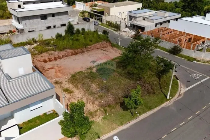Terreno para venda com 306m² no Residencial Capivari em Louveira-SP