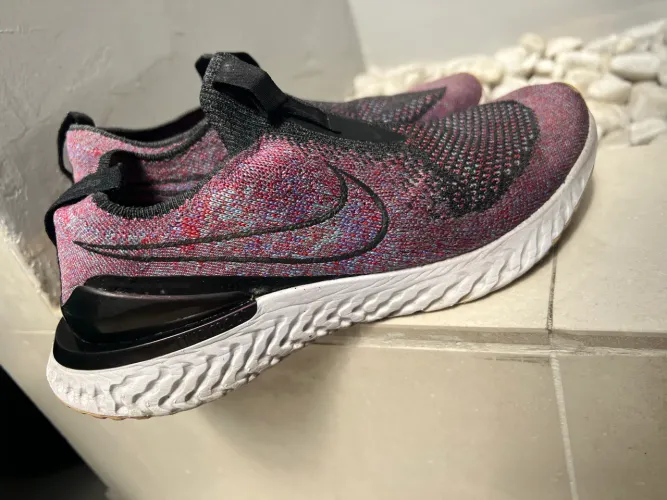 Tenis Nike React Phantom Laceless Flyknit