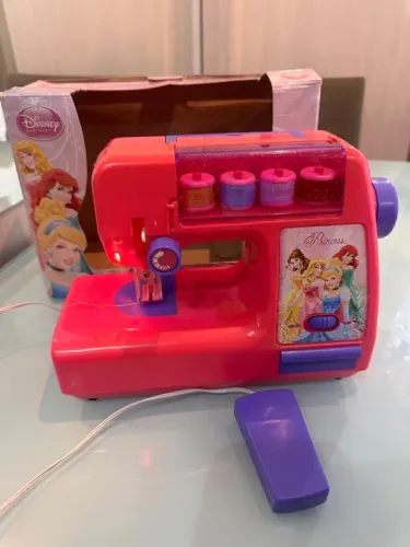 Máquina de Costurar Infantil Disney Princess