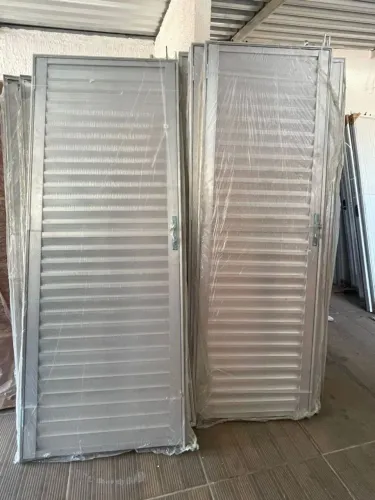 Porta veneziana alumínio/ a partir de 415,00 / entregamos 
