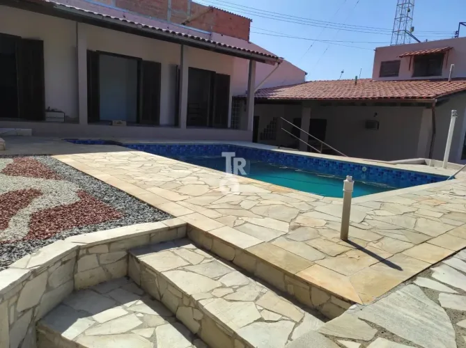 CHÁCARA À VENDA | 371,62 m² ÁREA CONSTRUÍDA | 1.065,55 m² TERRENO | RIO ACIMA - JUNDIAI - 