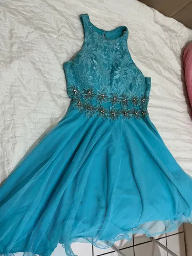 Vestido de festa 15 anos (usado, com poucas marcas de uso)