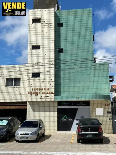 Sala comercial na Torre no 1° andar com projetados e ótima localização. (Oportunidade)