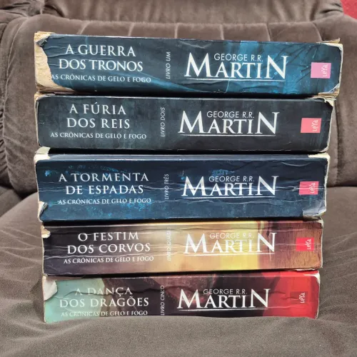 Colecao completa dos livros As crônicas de gelo e fogo