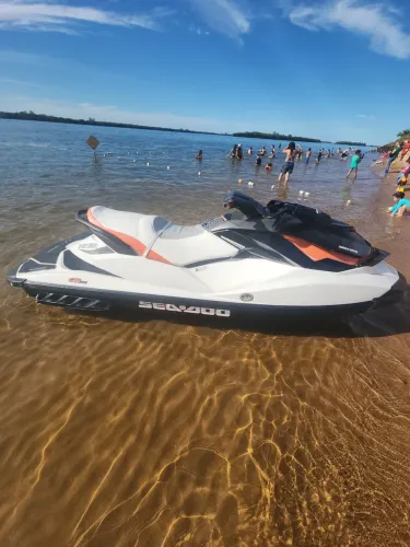 Jet Ski Sea Doo GTI 130 (3 lugares)