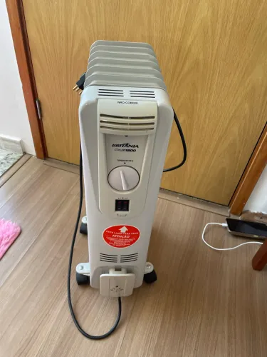 Aquecedor elétrico Britânia GB 1500 