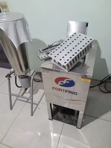 Picoleteira fort frio, liquidifador 20L. Forma , alinhador e paliteira  
