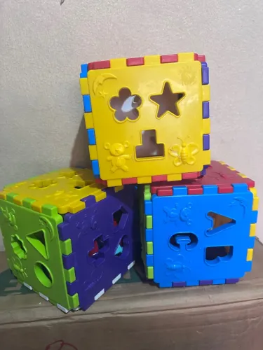 Blocos de encaixe educativos