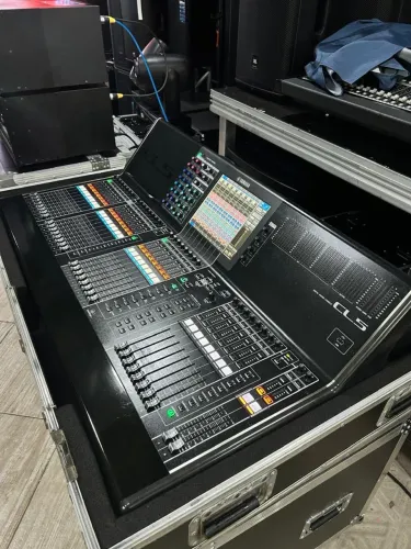 Mesa de Som Yamaha CL5 Digital