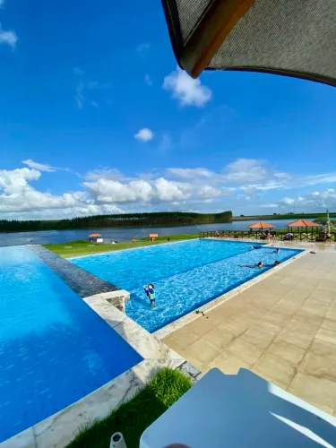 Lote na beira do lago- condomínio fazenda real 1