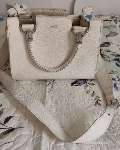 Bolsas originais Arezzo.