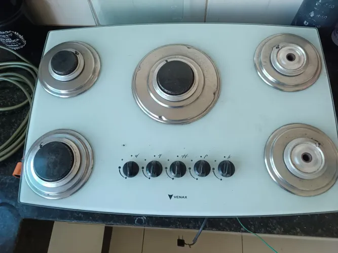 Cooktop Venax 5 Bocas Mesa de Vidro Branco - Funcionando