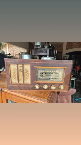 Rádio antigo