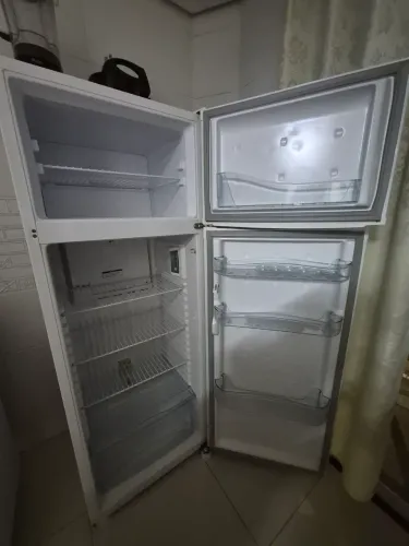 Geladeira 220v