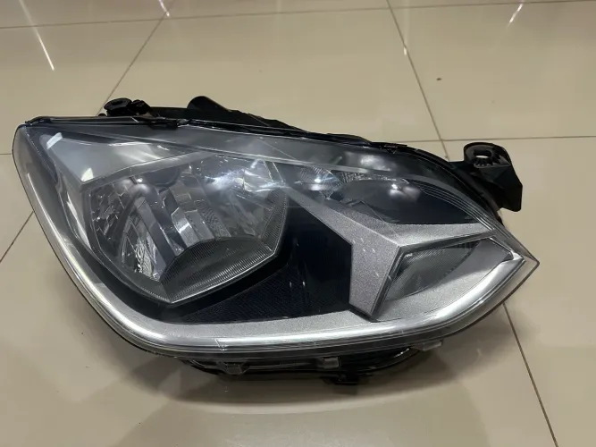 FAROL VW UP TSI 2019